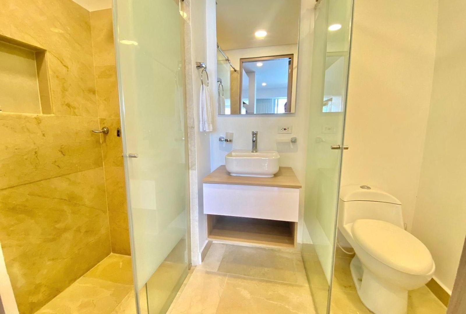 Hermoso Aparta En Crespo A 5 Minutos Caminando Del Aeropuerto Primera Linea Mar Apartment Cartagena