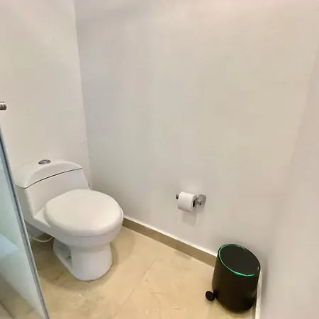 Apartamento Hermoso Aparta En Crespo A 5 Minutos Caminando Del Aeropuerto Primera Línea Mar *