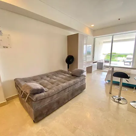 Hermoso Aparta En Crespo A 5 Minutos Caminando Del Aeropuerto Primera Línea Mar Apartamento
